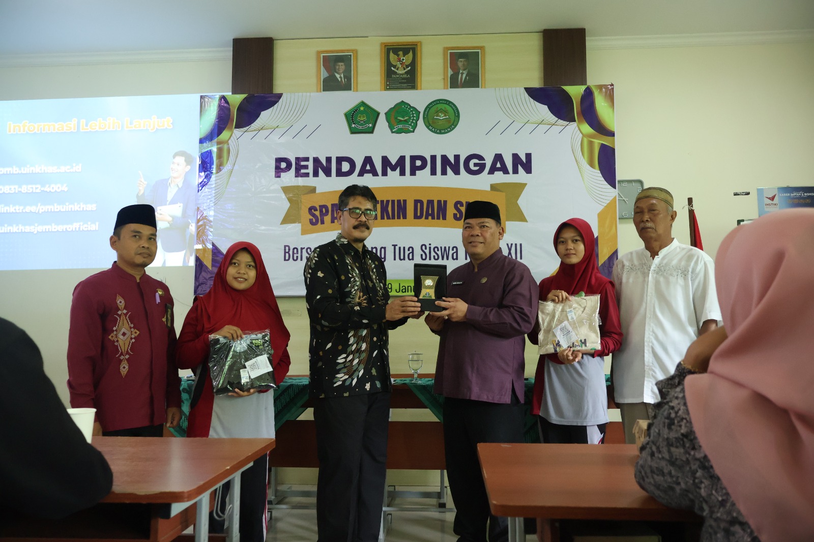 Kelilingi Bali, Tim PMB Ajak SISKA Kuliah di UIN KHAS Jember